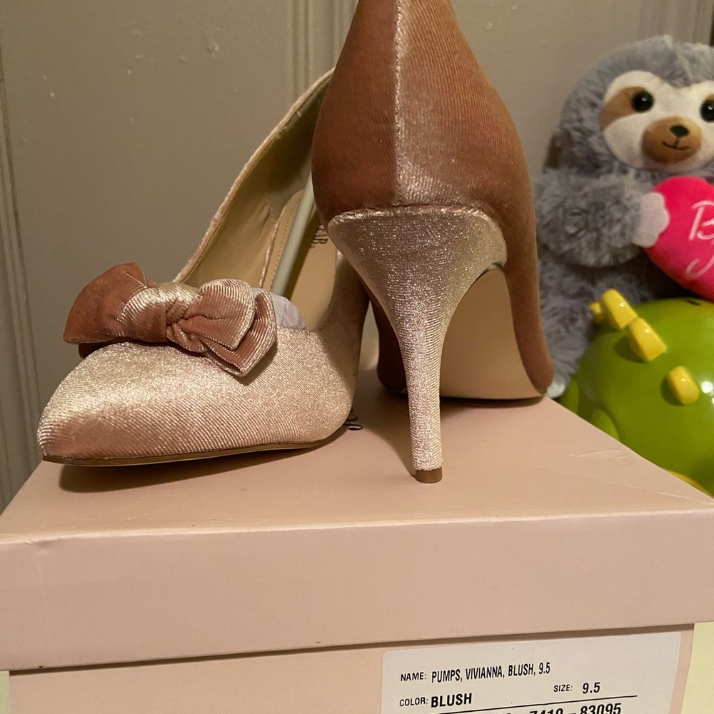 *SOLD* JustFab Vivianna Pump, Blush, size 9.5
